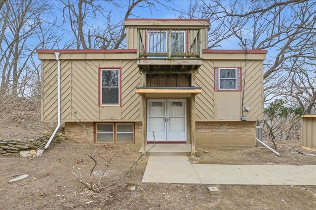 115 DEER Trail, Council Bluffs, IA 51503