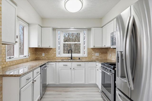 115 DEER Trail, Council Bluffs, IA 51503