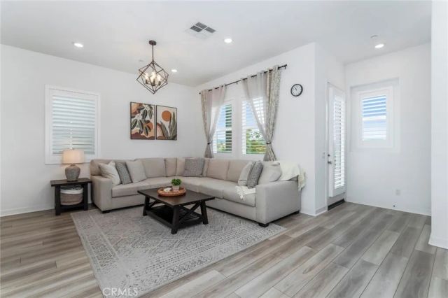 27562 Sparrow Court, Valencia, CA 91381