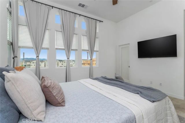 27562 Sparrow Court, Valencia, CA 91381