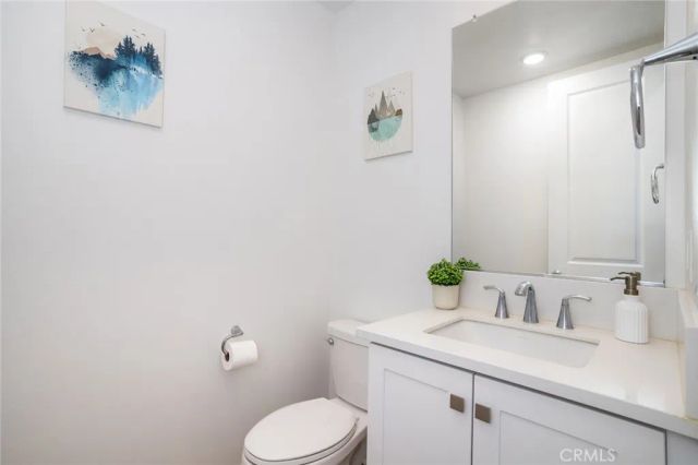 27562 Sparrow Court, Valencia, CA 91381