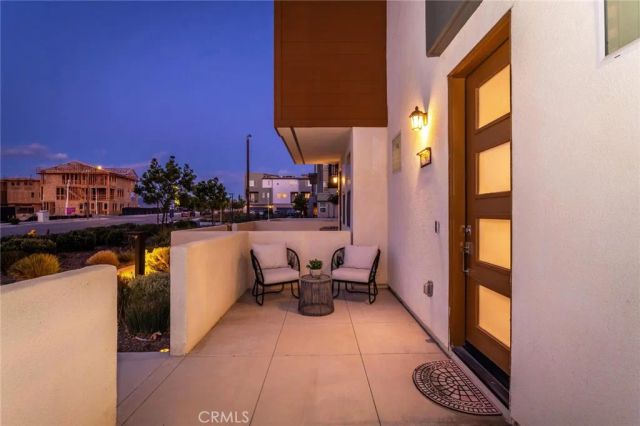 27562 Sparrow Court, Valencia, CA 91381