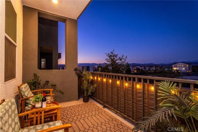 27562 Sparrow Court, Valencia, CA 91381