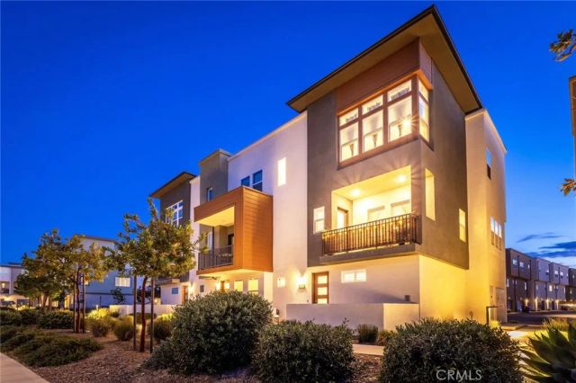 27562 Sparrow Court, Valencia, CA 91381