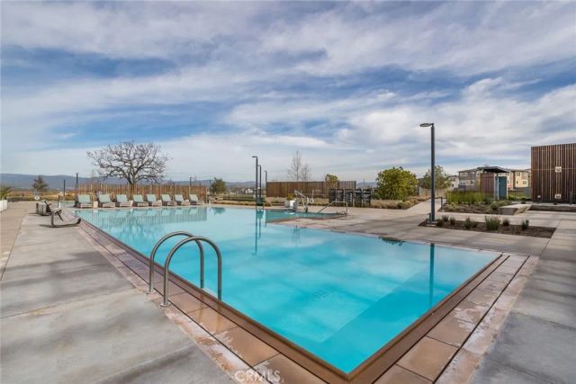 27562 Sparrow Court, Valencia, CA 91381