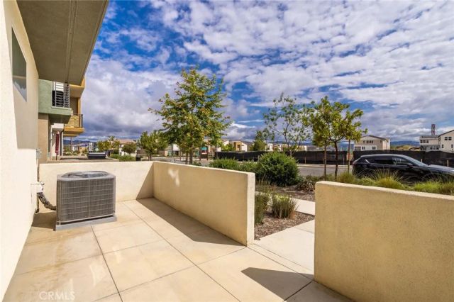 27562 Sparrow Court, Valencia, CA 91381