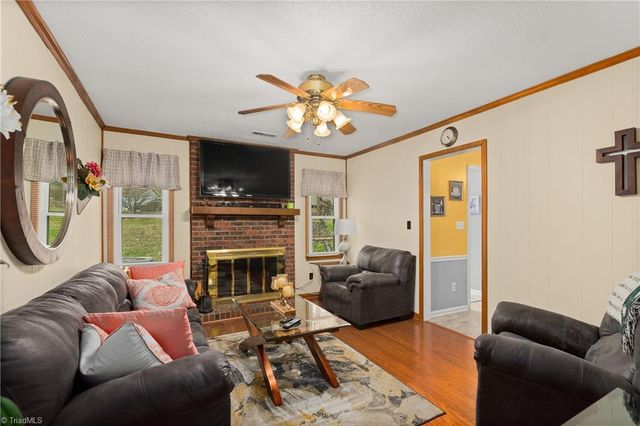 1609 Cedarlimb Court, Winston-salem, NC 27127