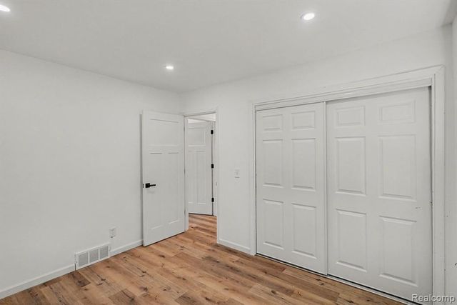 3217 W Cass Avenue, Flint, MI 48504