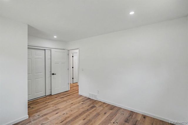 3217 W Cass Avenue, Flint, MI 48504