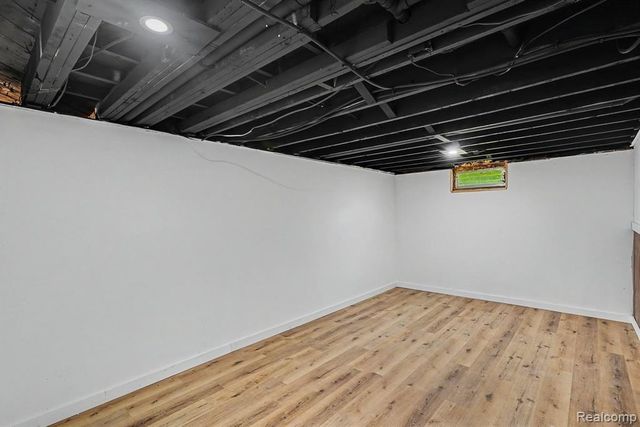 3217 W Cass Avenue, Flint, MI 48504