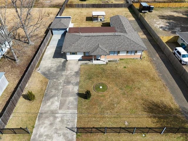 2132 Linda Dr, Westlake, LA 70669