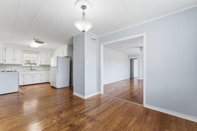 2132 Linda Dr, Westlake, LA 70669