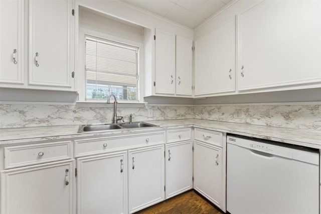 2132 Linda Dr, Westlake, LA 70669