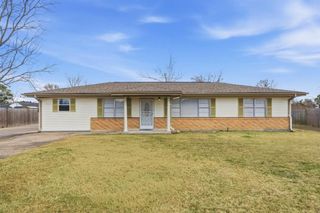 2132 Linda Dr, Westlake, LA 70669