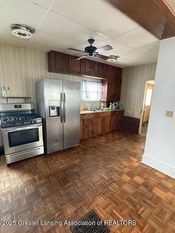 108 Division Street, Eaton Rapids, MI 48827