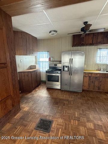 108 Division Street, Eaton Rapids, MI 48827