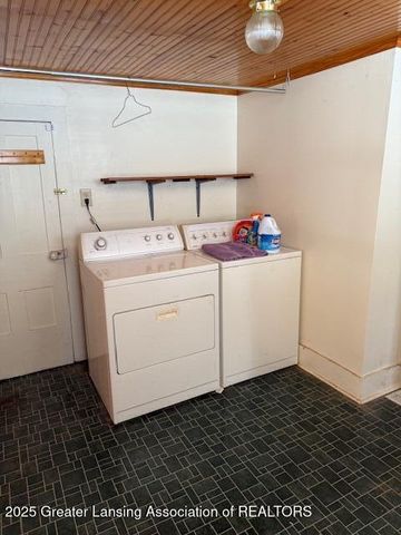 108 Division Street, Eaton Rapids, MI 48827