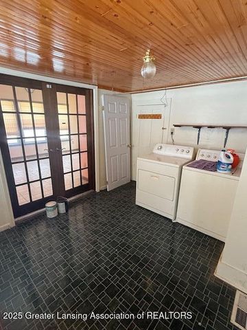 108 Division Street, Eaton Rapids, MI 48827