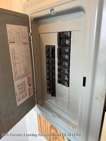 108 Division Street, Eaton Rapids, MI 48827