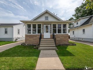 906 Michigan Avenue, Monroe, MI 48162