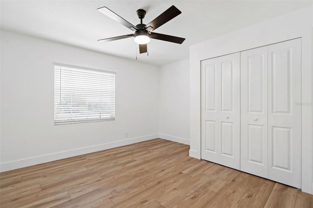 2512 LAKE ELLEN CIRCLE, Tampa, FL 33618