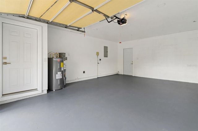 2512 LAKE ELLEN CIRCLE, Tampa, FL 33618