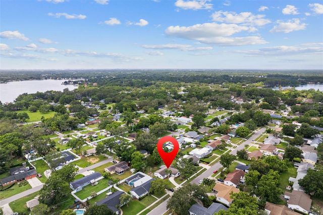 2512 LAKE ELLEN CIRCLE, Tampa, FL 33618