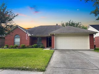 4905 Archway Drive, La Porte, TX 77571