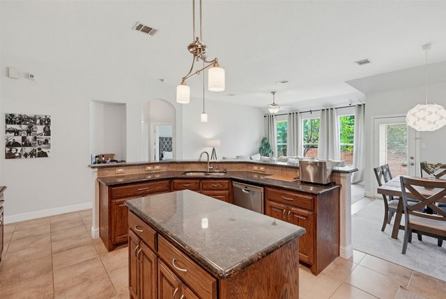 2504 Maple Stream Drive, Fort Worth, TX 76177