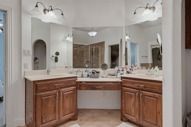2504 Maple Stream Drive, Fort Worth, TX 76177