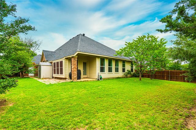 2504 Maple Stream Drive, Fort Worth, TX 76177