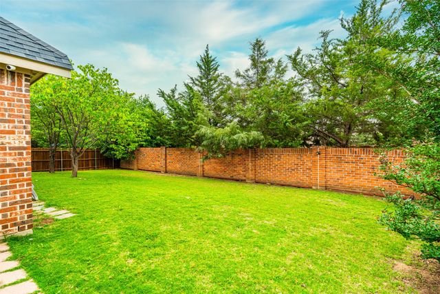 2504 Maple Stream Drive, Fort Worth, TX 76177