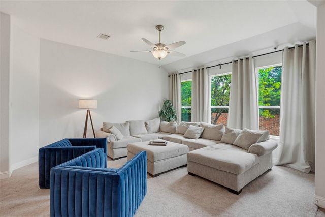 2504 Maple Stream Drive, Fort Worth, TX 76177