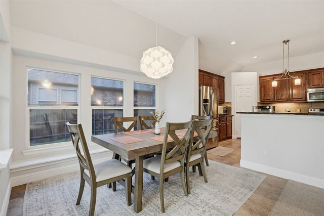 2504 Maple Stream Drive, Fort Worth, TX 76177