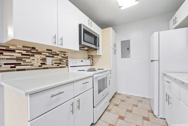 94-716 Paaono Street X6, Waipahu, HI 96797