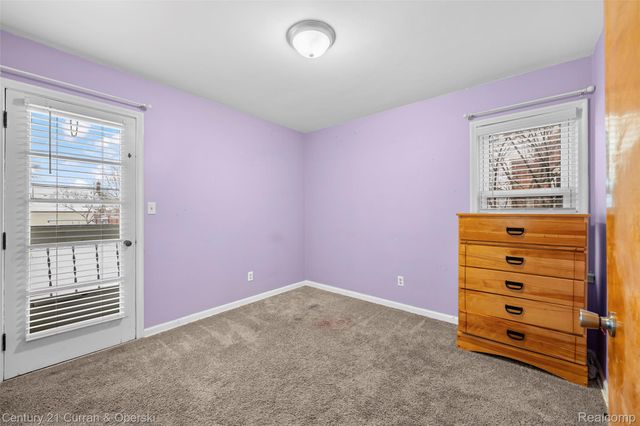 2420 N Connecticut Avenue, Royal Oak, MI 48073