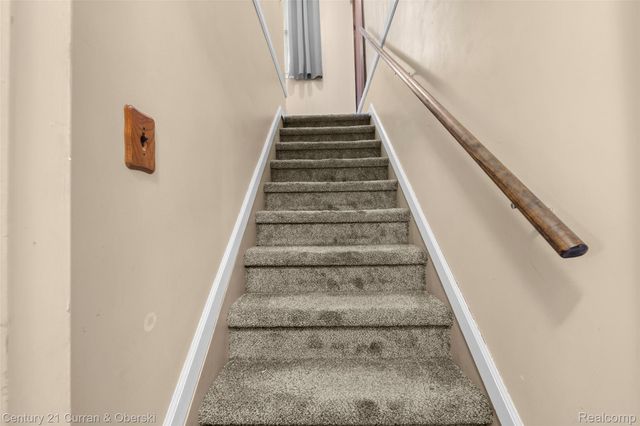 2420 N Connecticut Avenue, Royal Oak, MI 48073