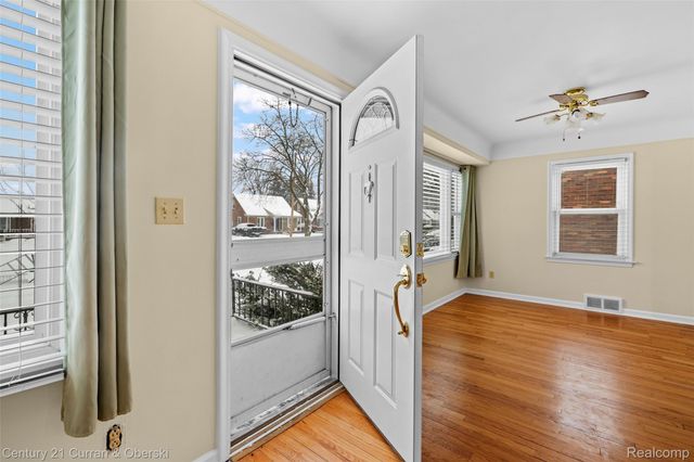 2420 N Connecticut Avenue, Royal Oak, MI 48073