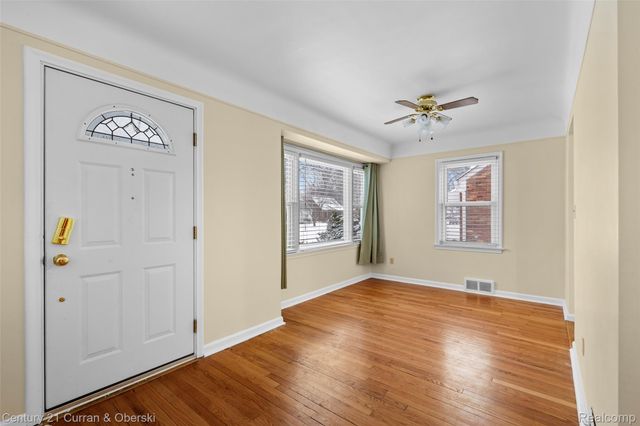 2420 N Connecticut Avenue, Royal Oak, MI 48073