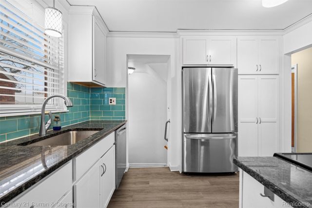 2420 N Connecticut Avenue, Royal Oak, MI 48073