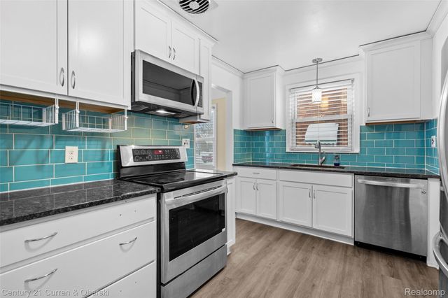 2420 N Connecticut Avenue, Royal Oak, MI 48073