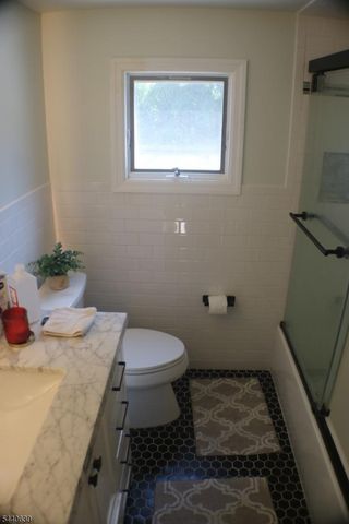 84 Roosevelt Ave, Butler Boro, NJ 07405