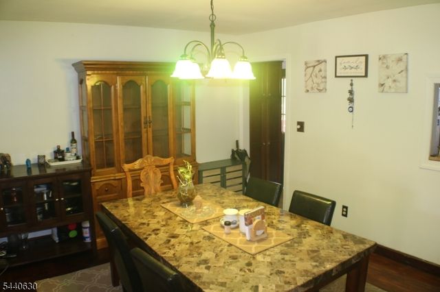 84 Roosevelt Ave, Butler Boro, NJ 07405