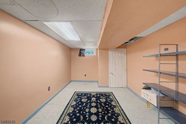 84 Roosevelt Ave, Butler Boro, NJ 07405