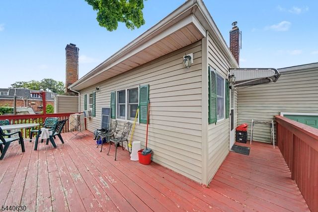 84 Roosevelt Ave, Butler Boro, NJ 07405