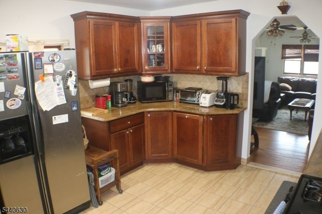 84 Roosevelt Ave, Butler Boro, NJ 07405