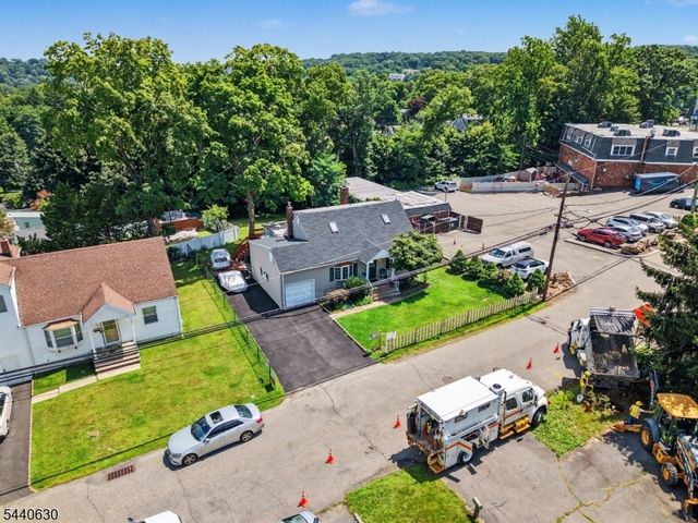 84 Roosevelt Ave, Butler Boro, NJ 07405