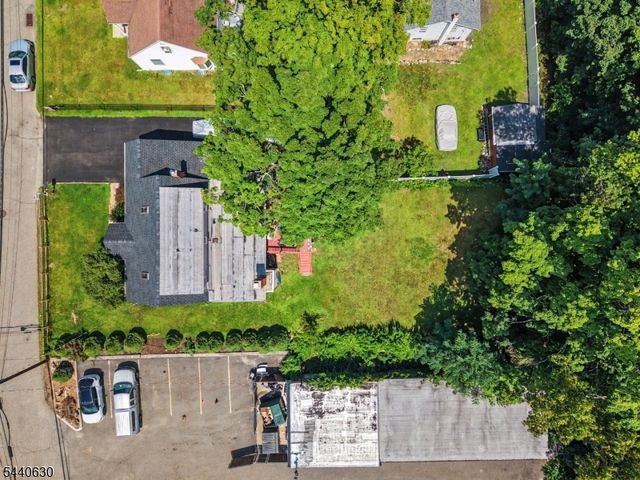 84 Roosevelt Ave, Butler Boro, NJ 07405
