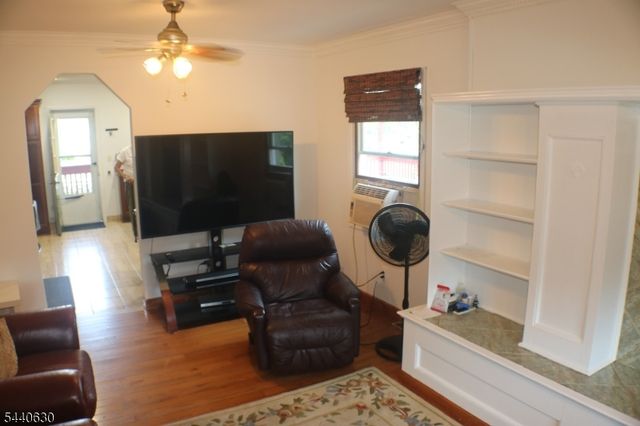 84 Roosevelt Ave, Butler Boro, NJ 07405