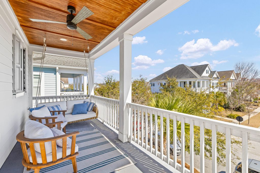 Image 23 of property listing at 2421 Louisville Street, Charleston, SC 29492